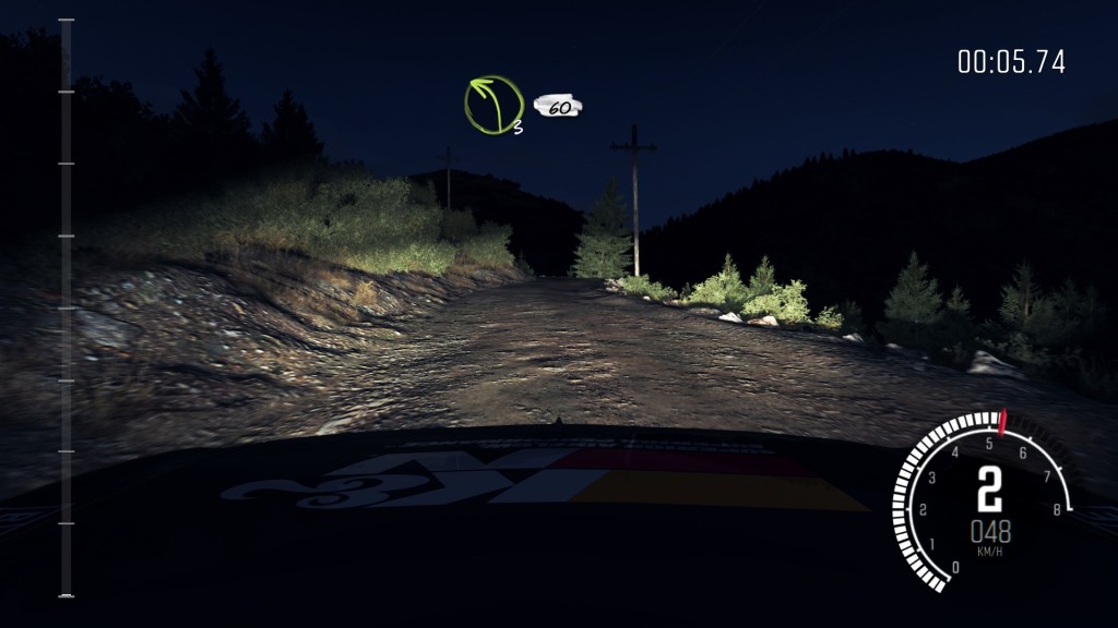 Schick gemacht, aber mit Vorsicht zu genießen. DiRT Rally bei Nacht. Fährt man scheiße, sind die Scheinwerfer im Eimer und dann wird es richtig kompliziert.